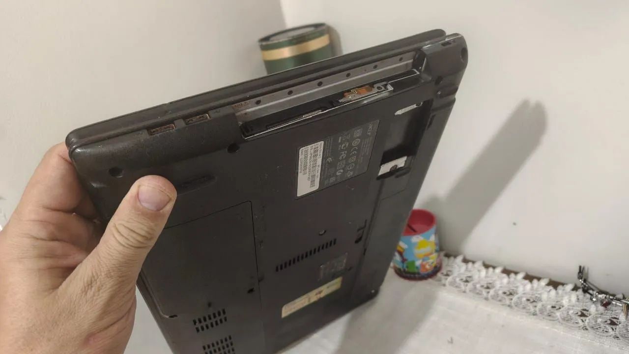 Notebook Acer i5 4 GB RAM HD 500 - Foto 2