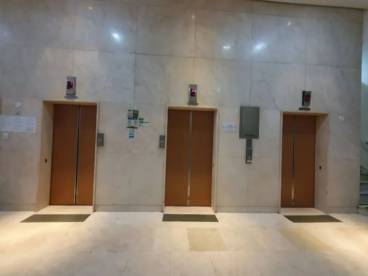 Sala Comercial Moderna na República - São Paulo