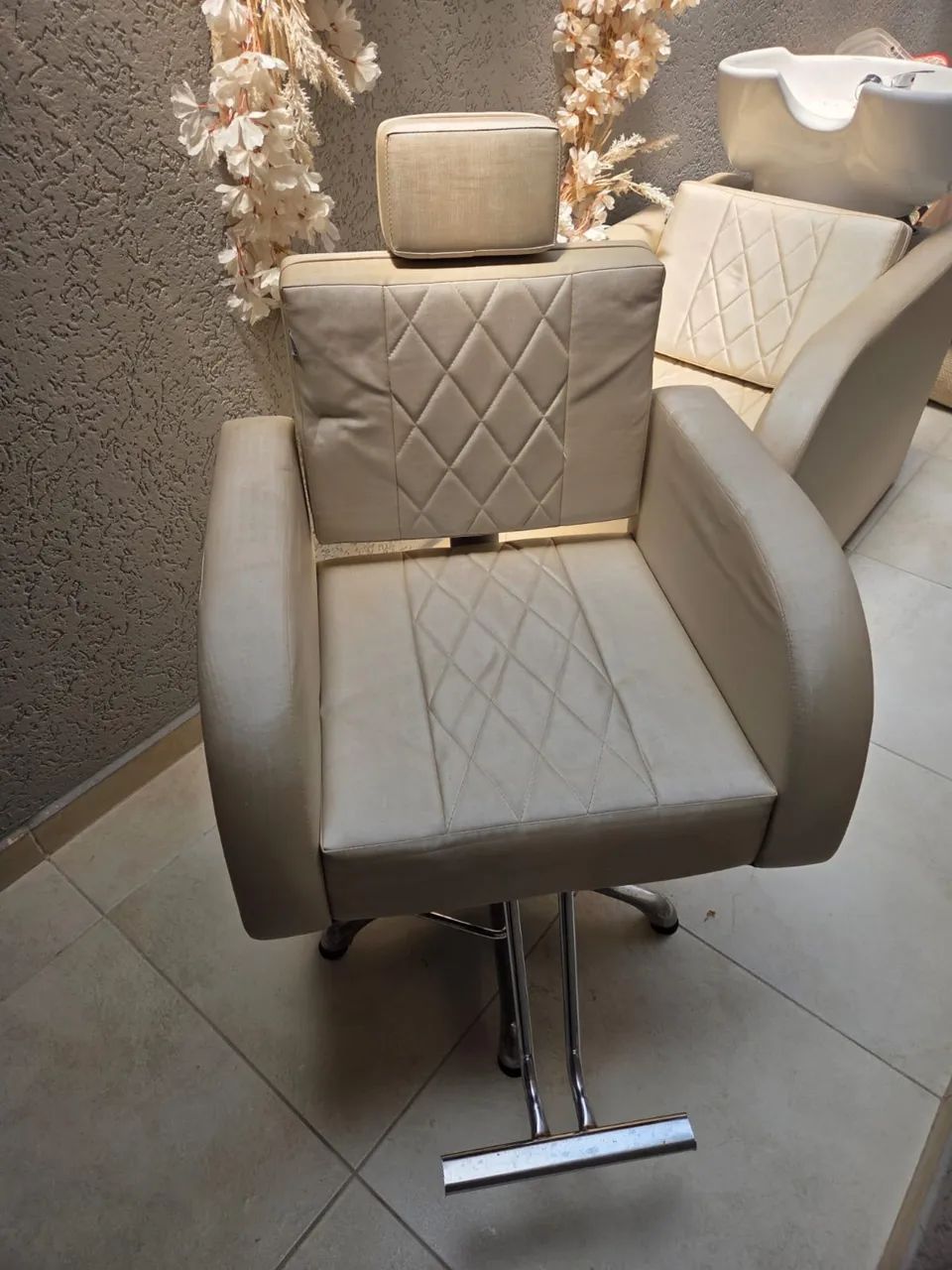 Lavatório premium e cadeira  - Foto 5