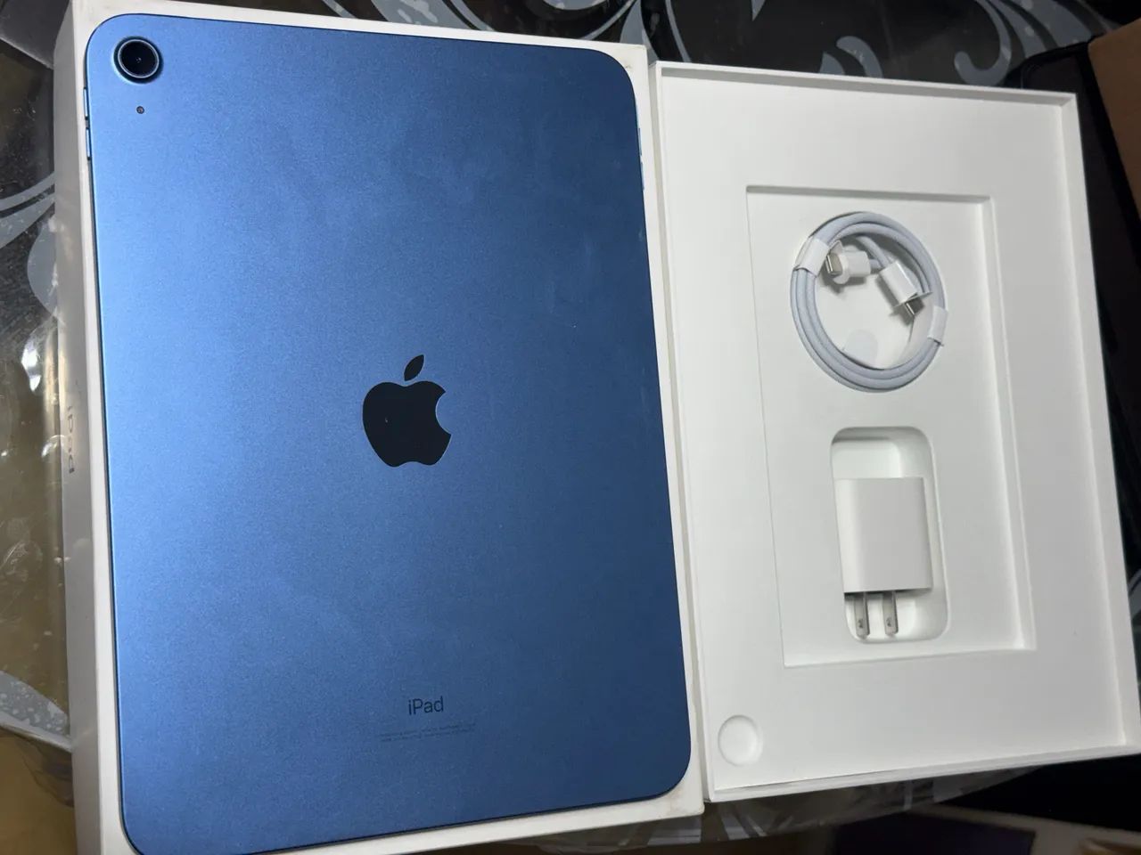 iPad 10 Azul 64gb com Caixa e carregador original  - Foto 2