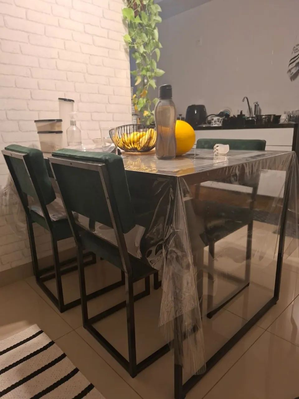 Conjunto Mesa com 4 cadeiras Metalon