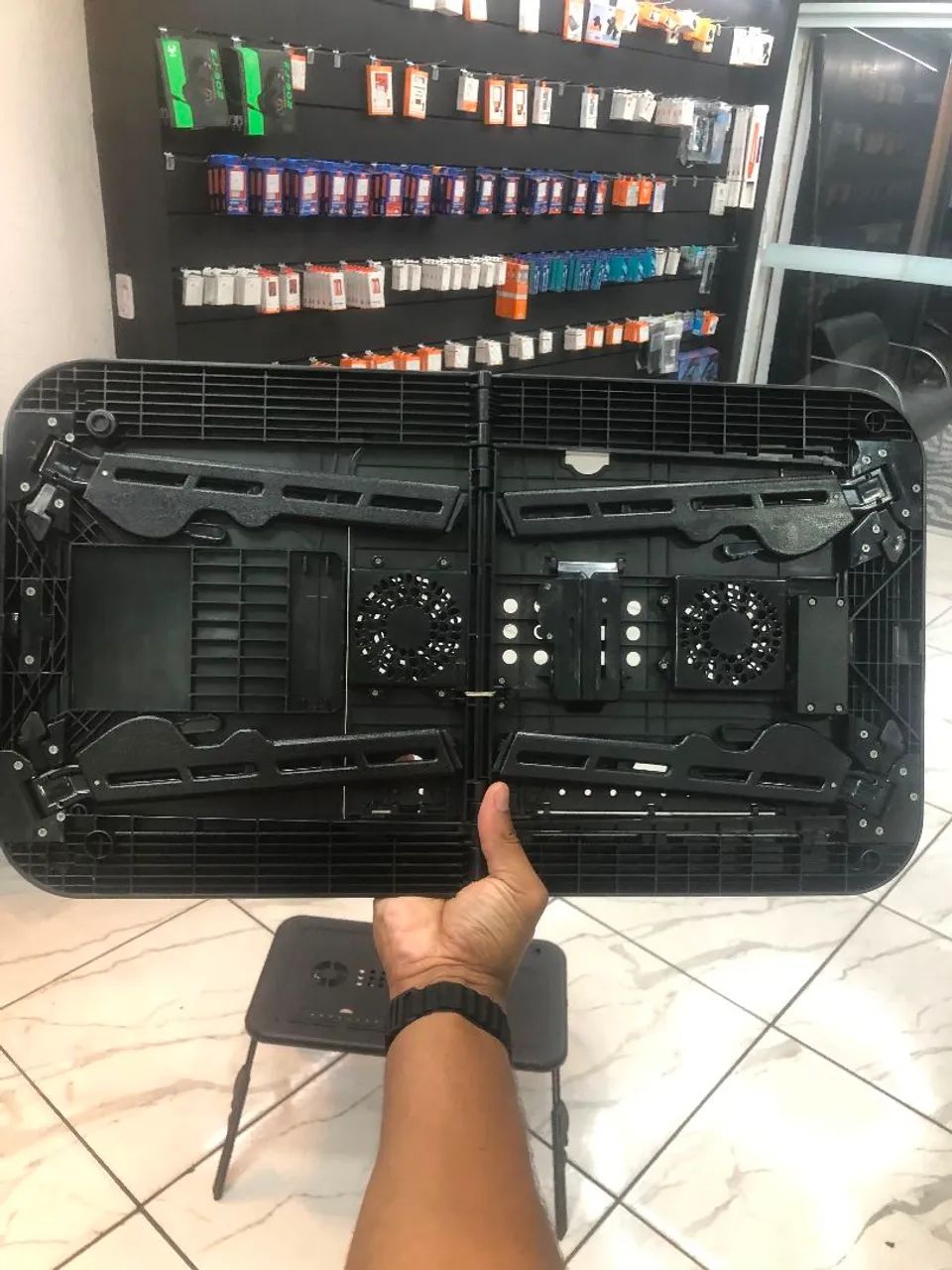 Mesa Portatil Para Notebook E Netbook Com Cooler Retratil - Foto 2