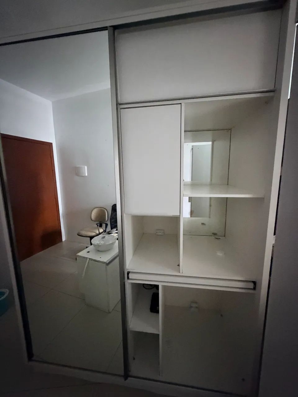 Armário Multifuncional com Pia e Espelho - Ideal para Studio ou Consultório - Foto 3