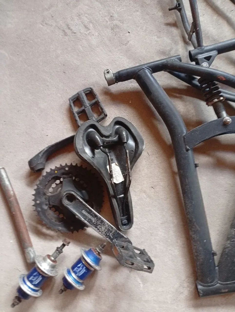 Quadro de bike e acessórios  - Foto 2