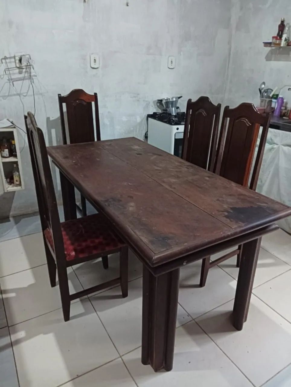 MESA DE JANTAR + 4 CADEIRAS 