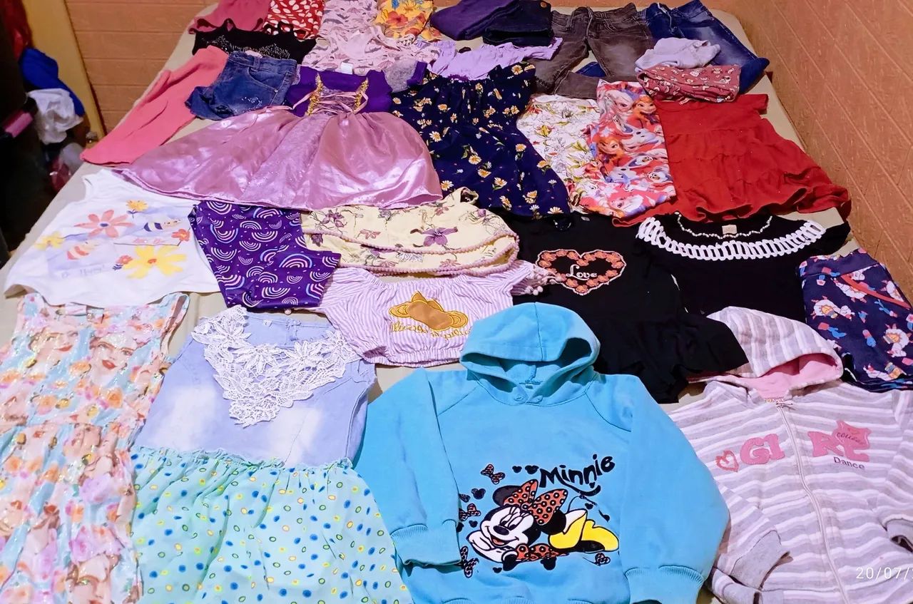 Lote de roupas tamanho 4 e 6