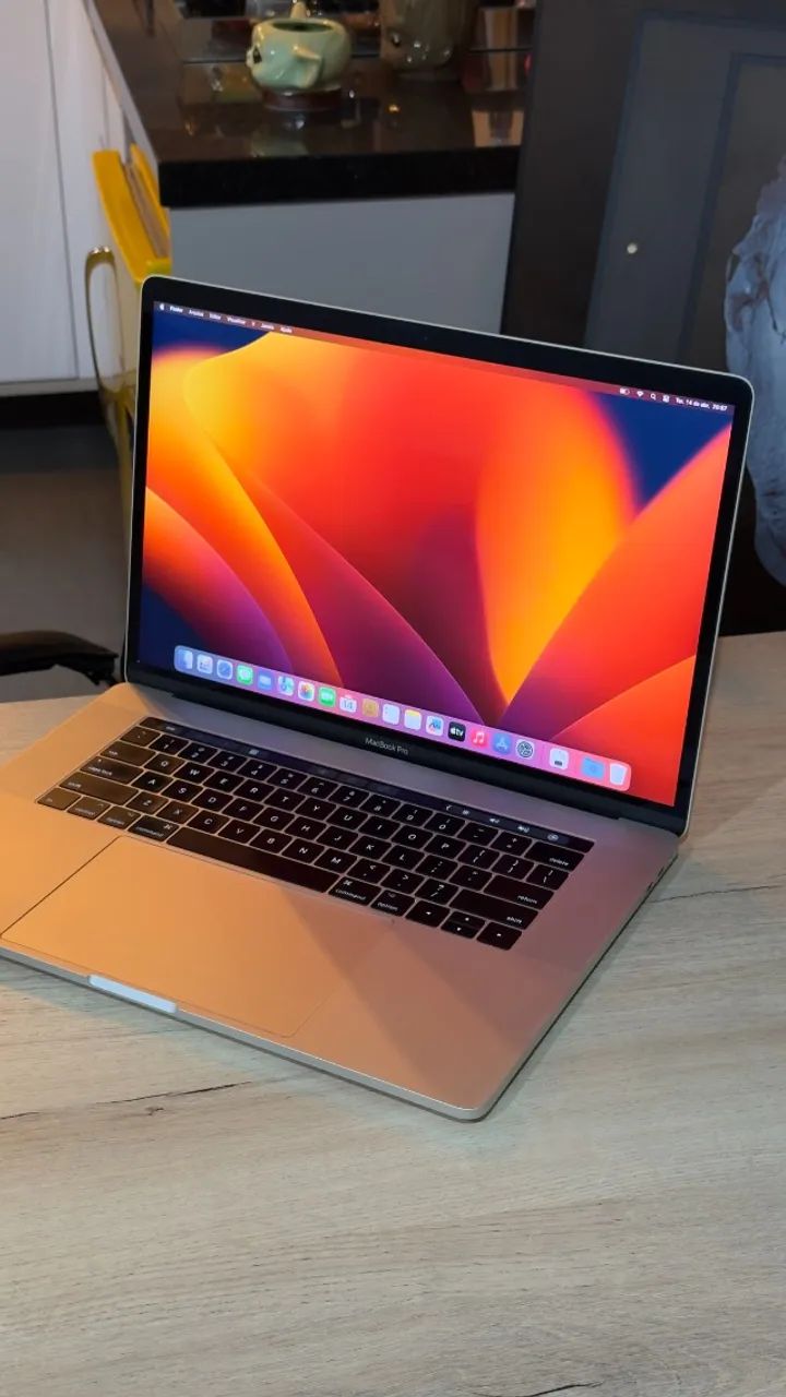 macbook pro 2017 touchbar