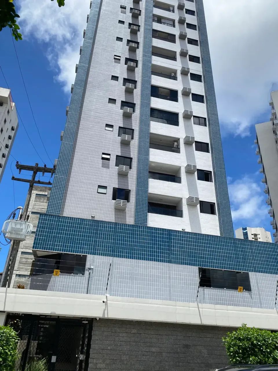 Apt 60m2 mobiliado de 2 quartos, 2 wcs , 1 vaga de garagem - Foto 2