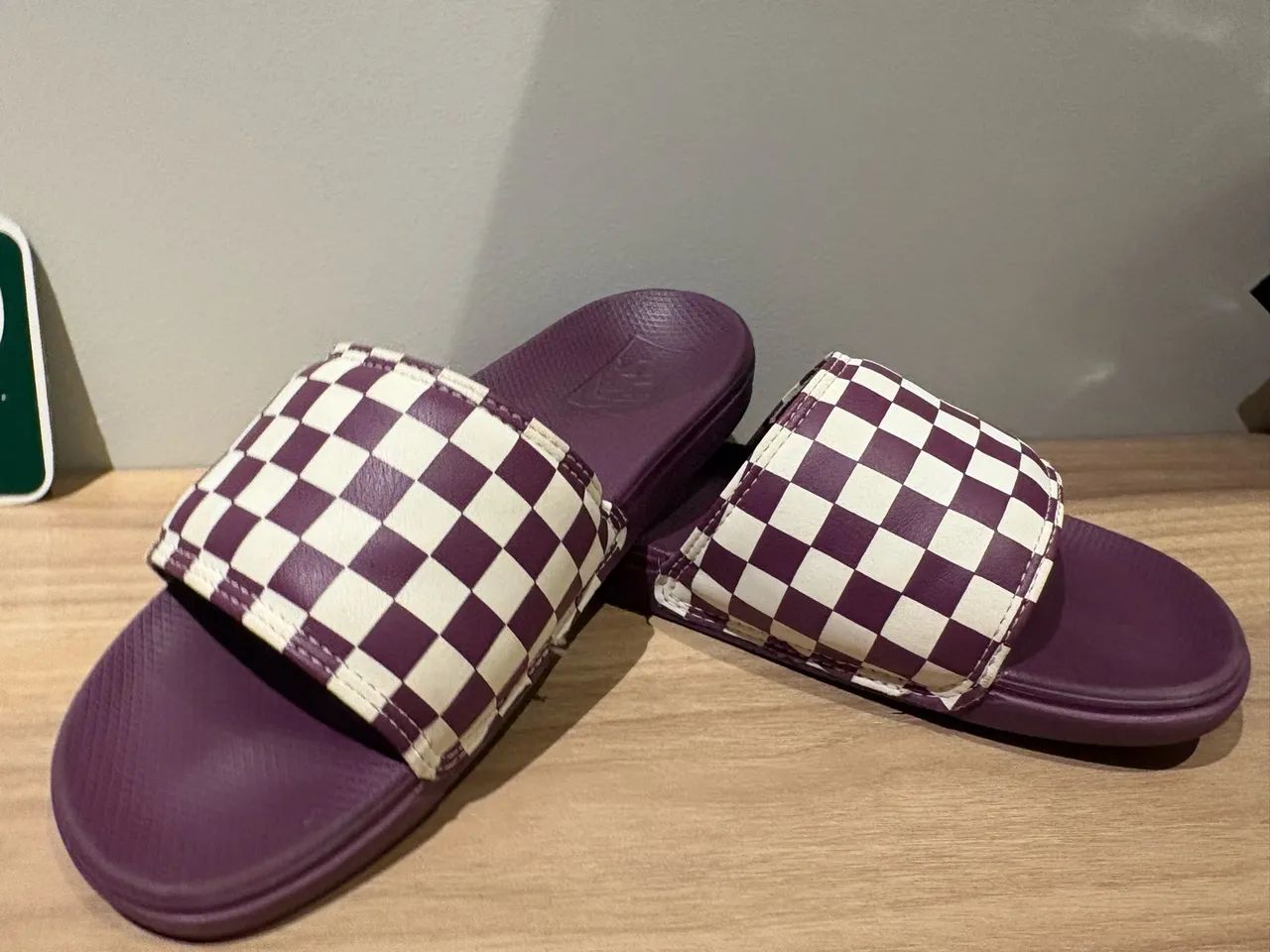 Chinelo vans roxo 