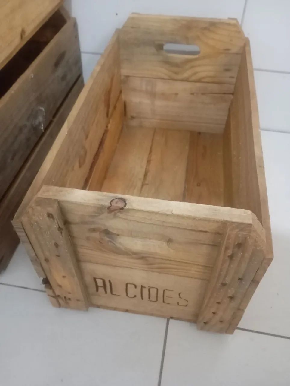 Caixa de madeira multiuso  - Foto 2