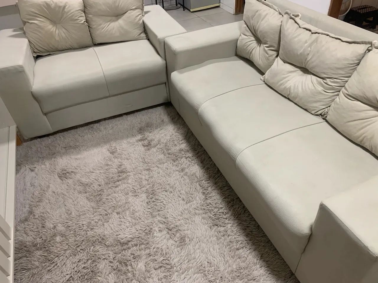 Sofá 2 e 3 lugares bege 