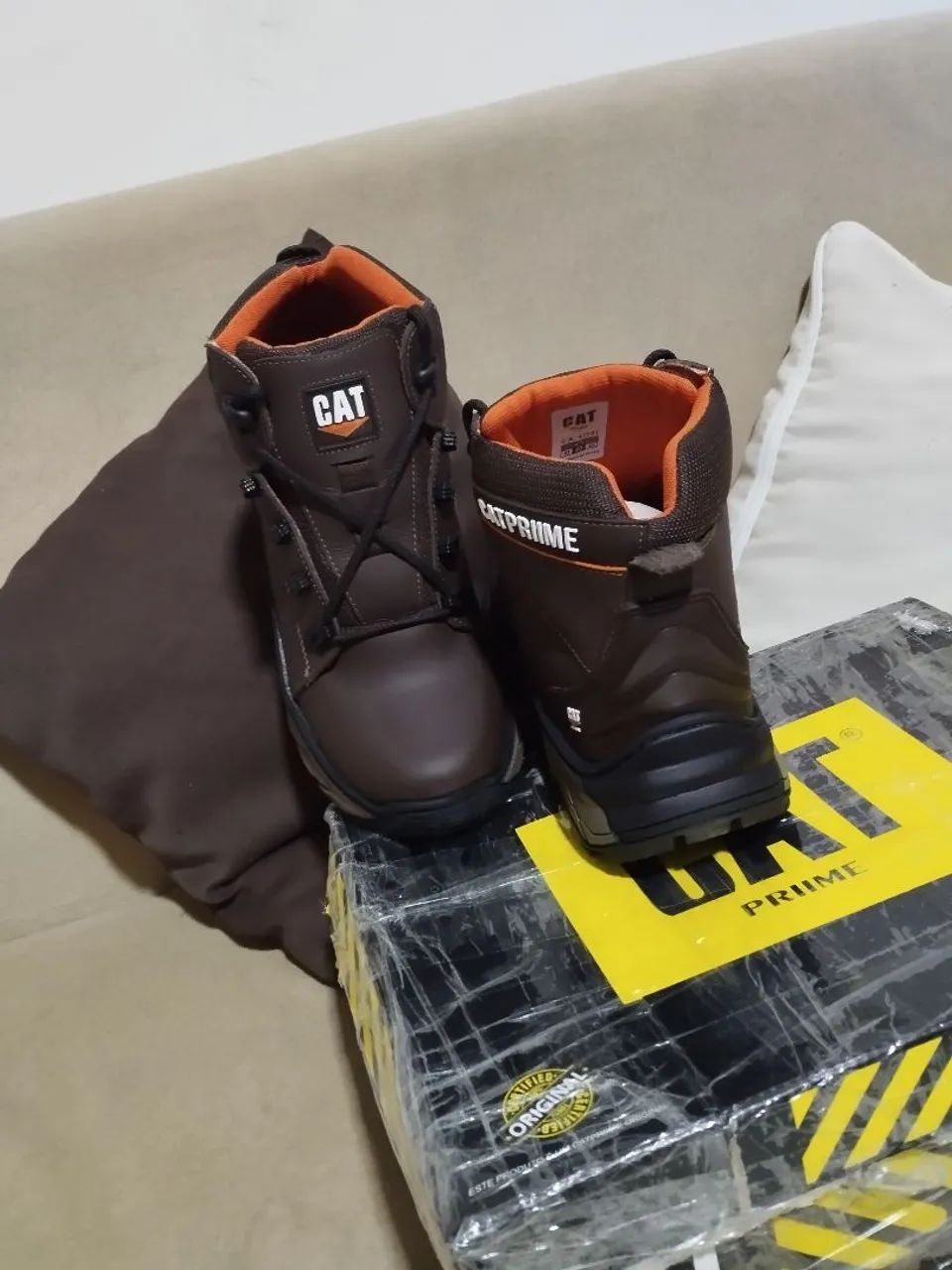 Bota 40 Coturno CAT Caterpillar Marrom Couro - Foto 5