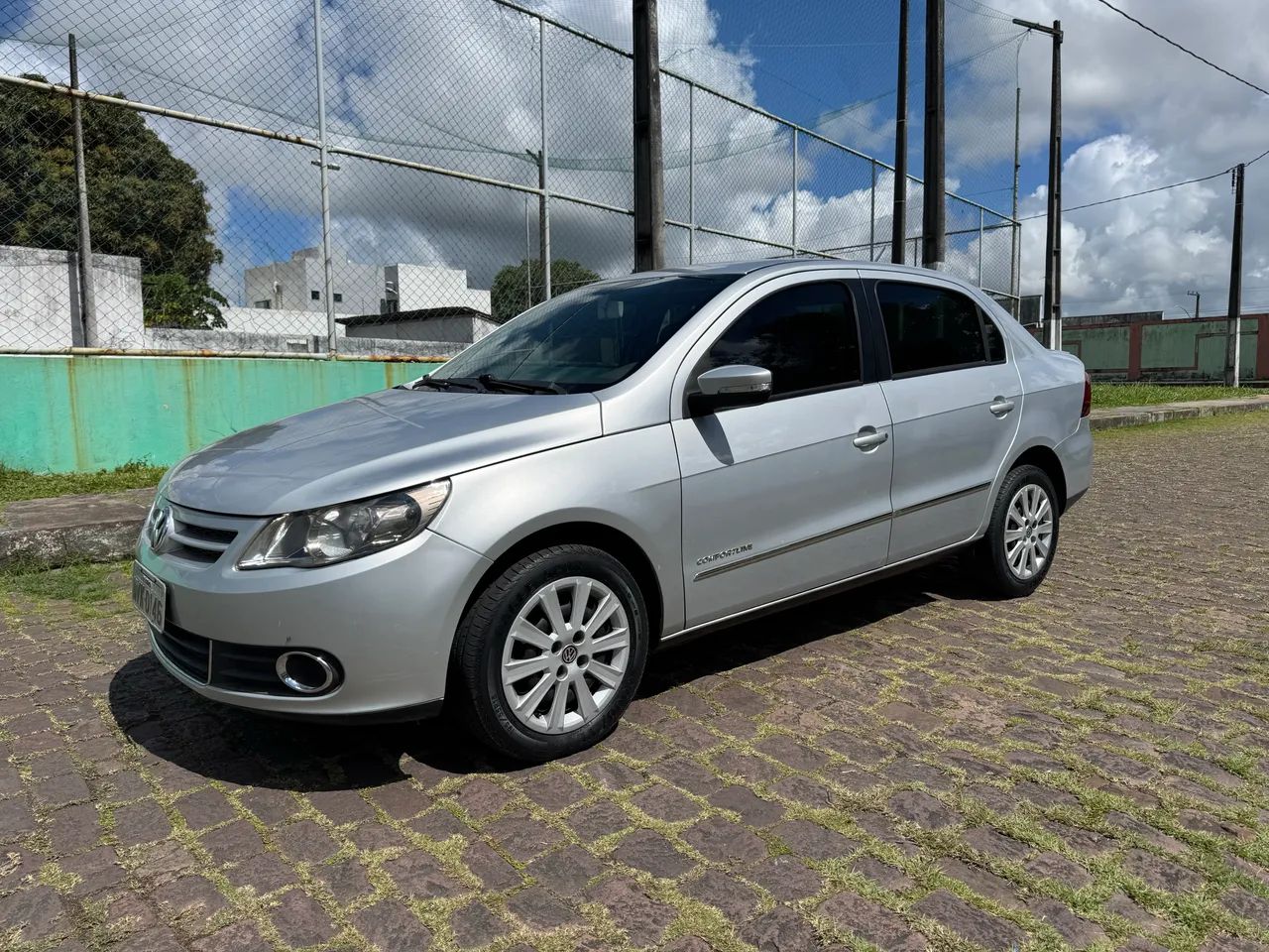 Volkswagen Voyage COMF/HIGHLI. 1.6 T.FLEX 8V 4P 2012