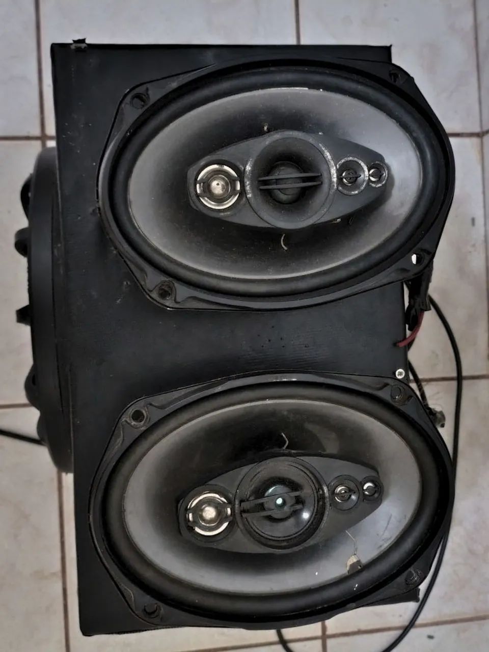  Caixa dutada com subwoofer de 10 polegadas Pioneer e um par de 69 - Foto 2