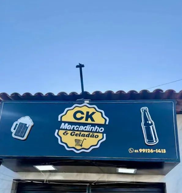 Letreiro e placa