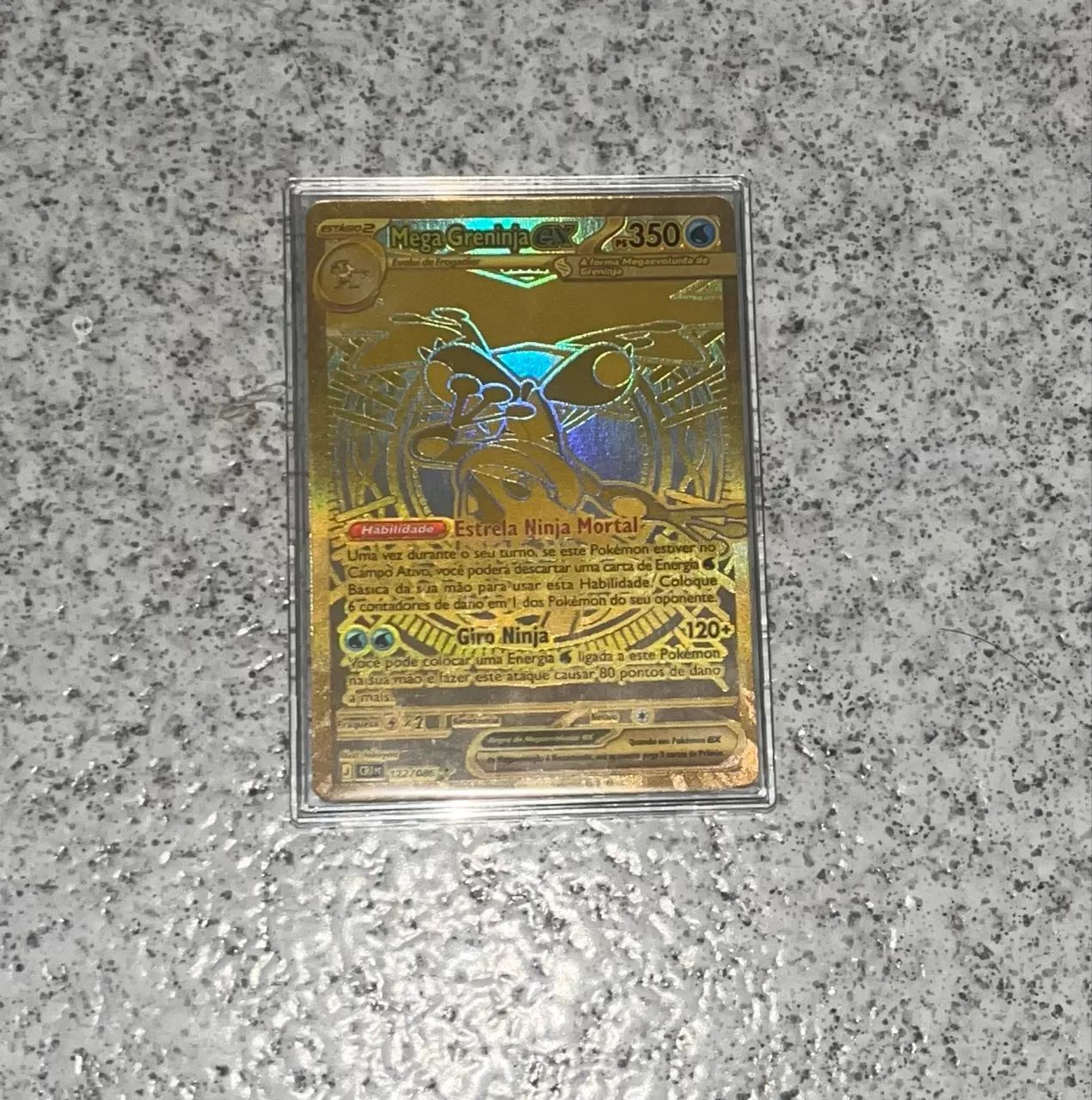 Mega greninja dourado 
