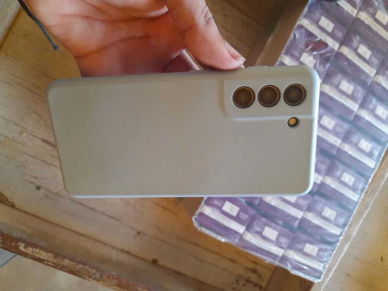 Samsung S21 FE 5G com alguns detalhes  - Foto 5