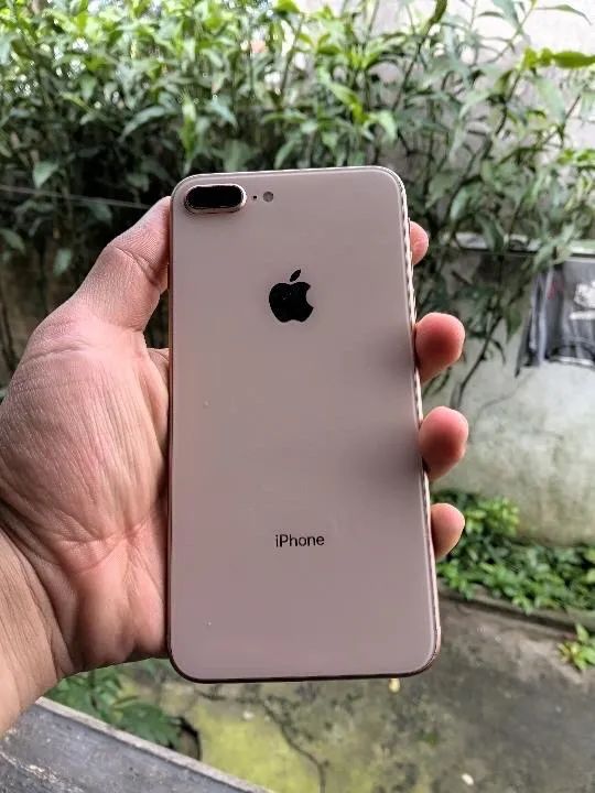 IPHONE 8 PLUS