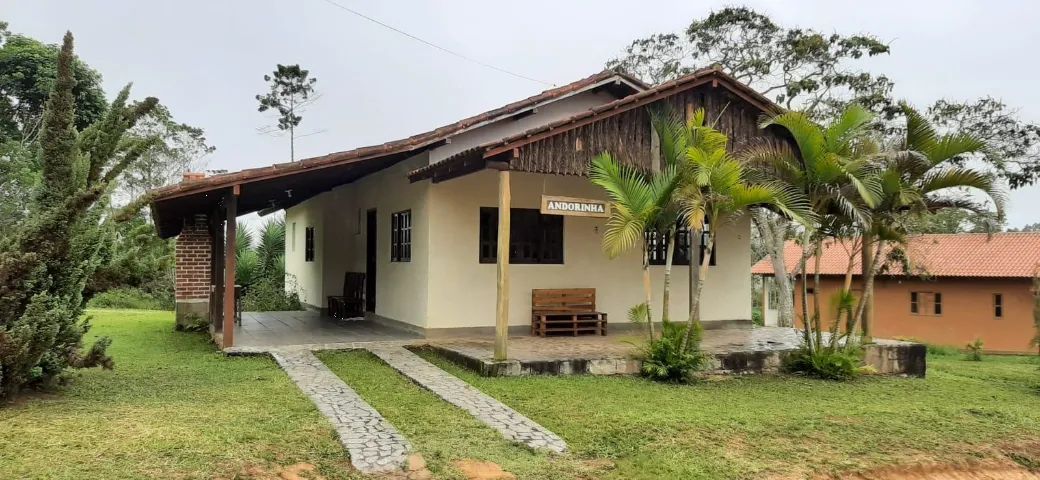 Chácara 914 m2 - com casa - Região Pedra Azul 