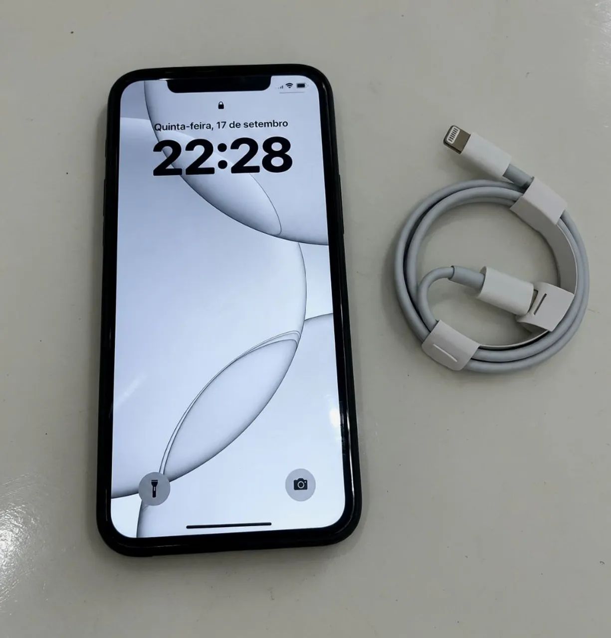 Iphone xr 64gb funcionando face id tudo tranquilamente - Celulares