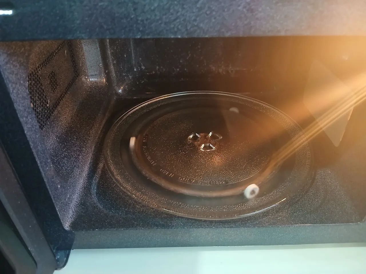 Micro-ondas Midea 20L - Foto 2