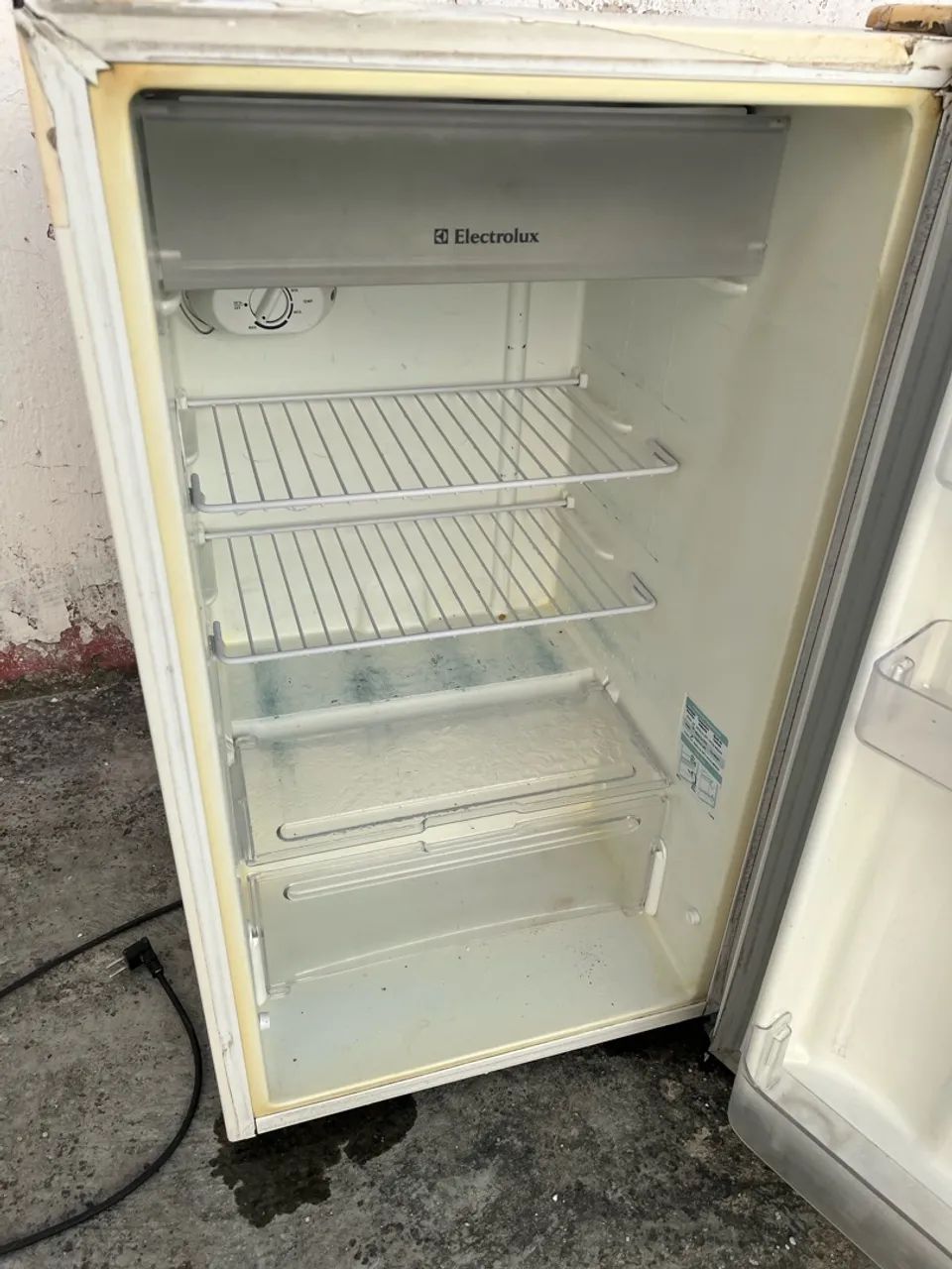 Frigobar Grande de 85 cm de altura e 50cm de largura - Foto 4