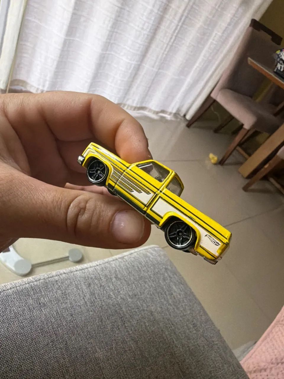 Hot wheels Silverado 83