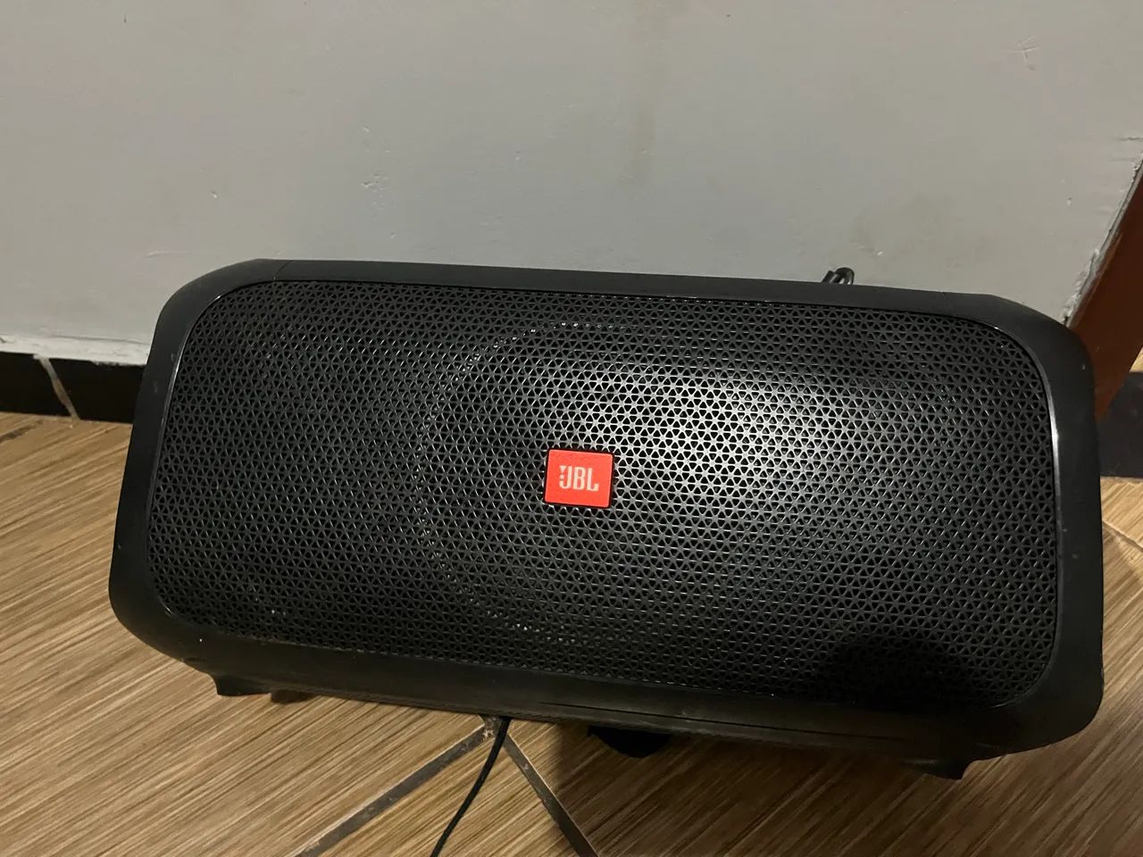 Vende-se jbl partbox 