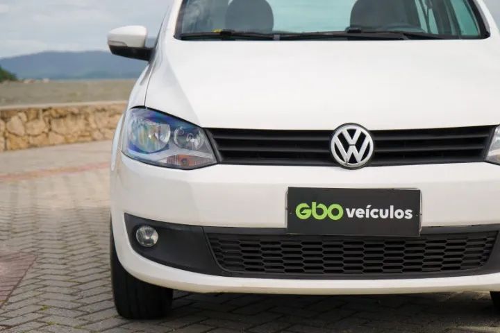 Volkswagen Fox 1.0 MI Total Flex 8V 5P 2014 - Foto 3