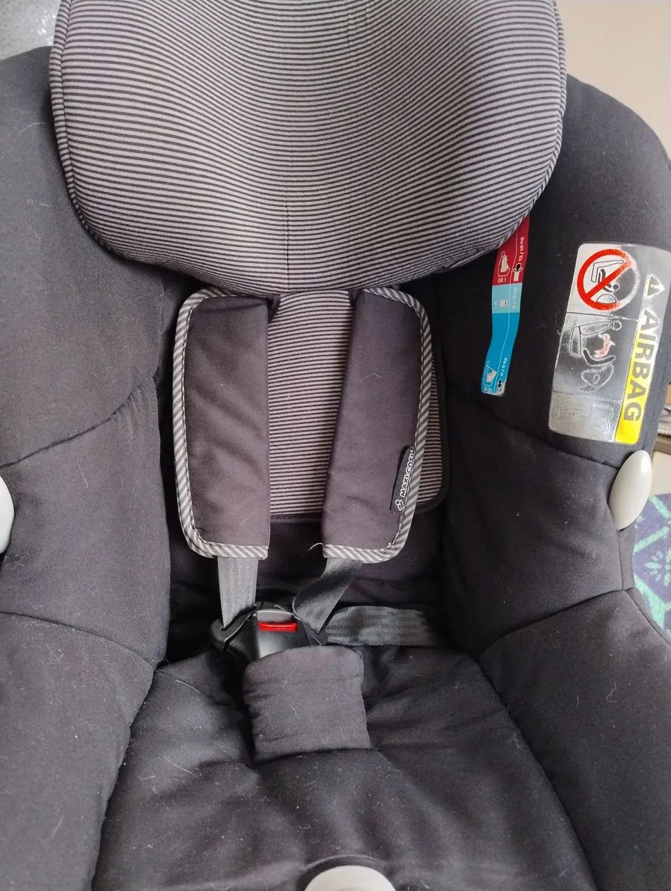 Cadeira de carro  maxi cosi. Com sistema isofis  - Foto 5
