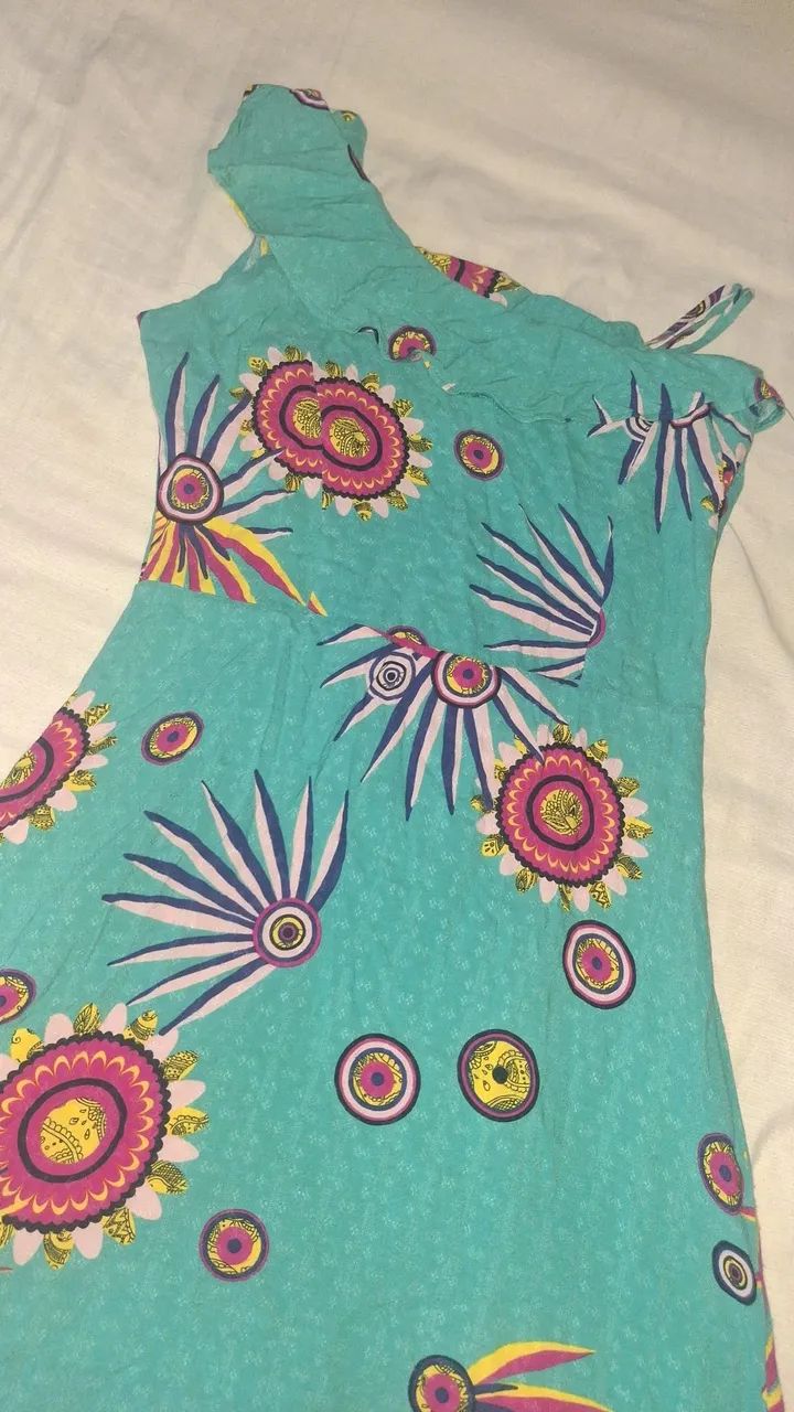 Vestido curto verde e estampado - Foto 2