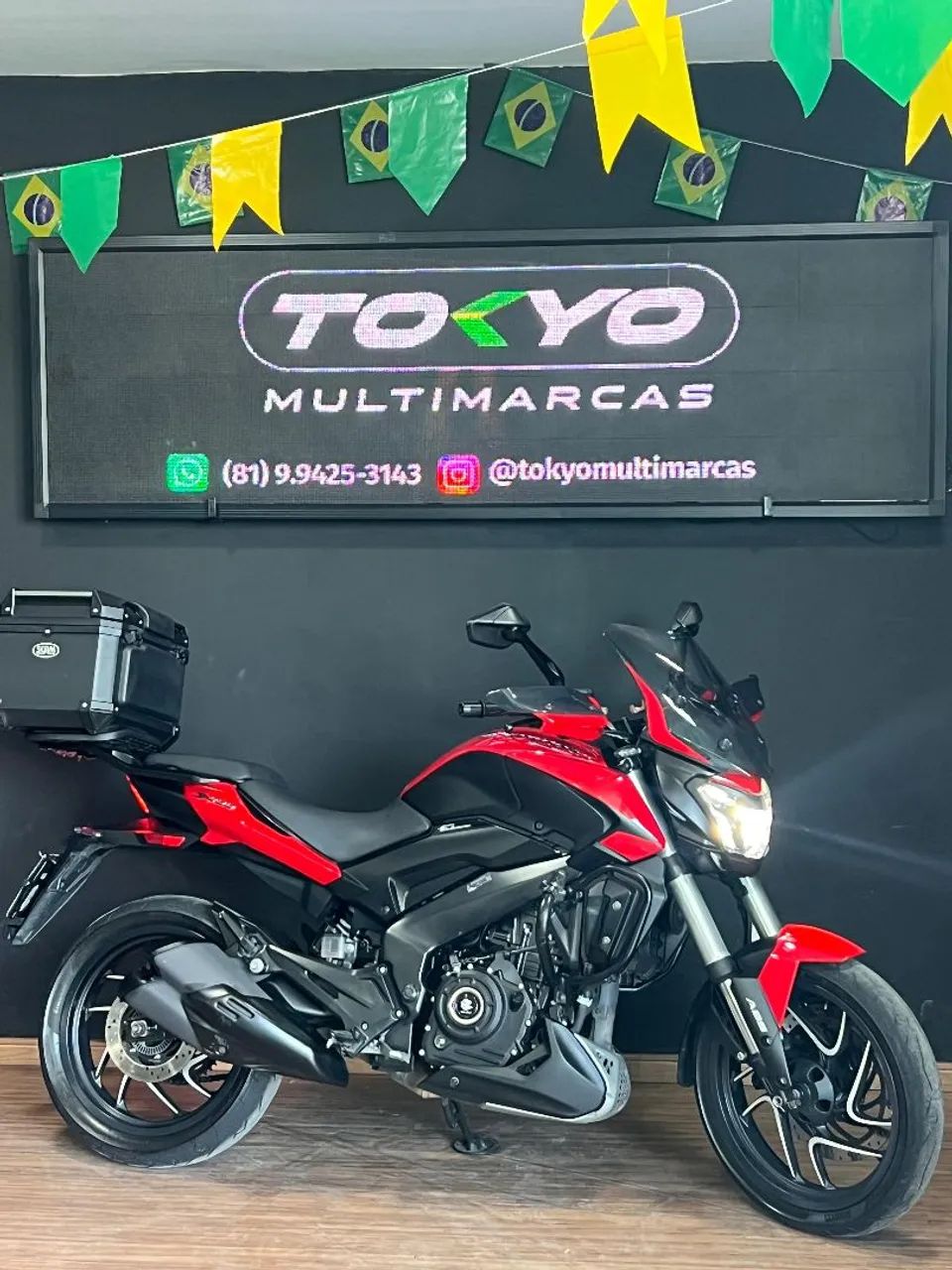 BAJAJ DOMINAR D400 2025