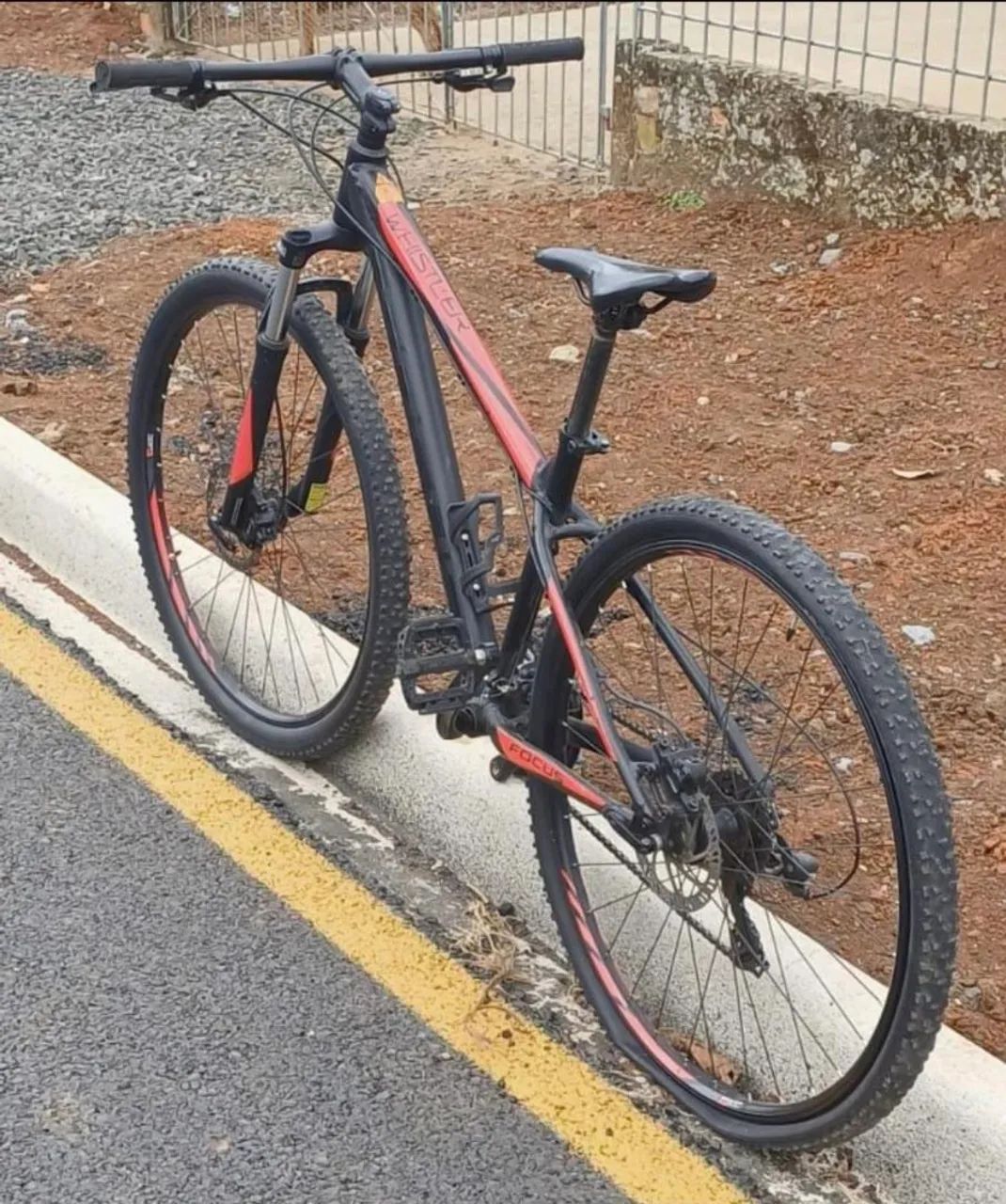 Bicicleta Focus Whistler aro 29 S - Foto 4