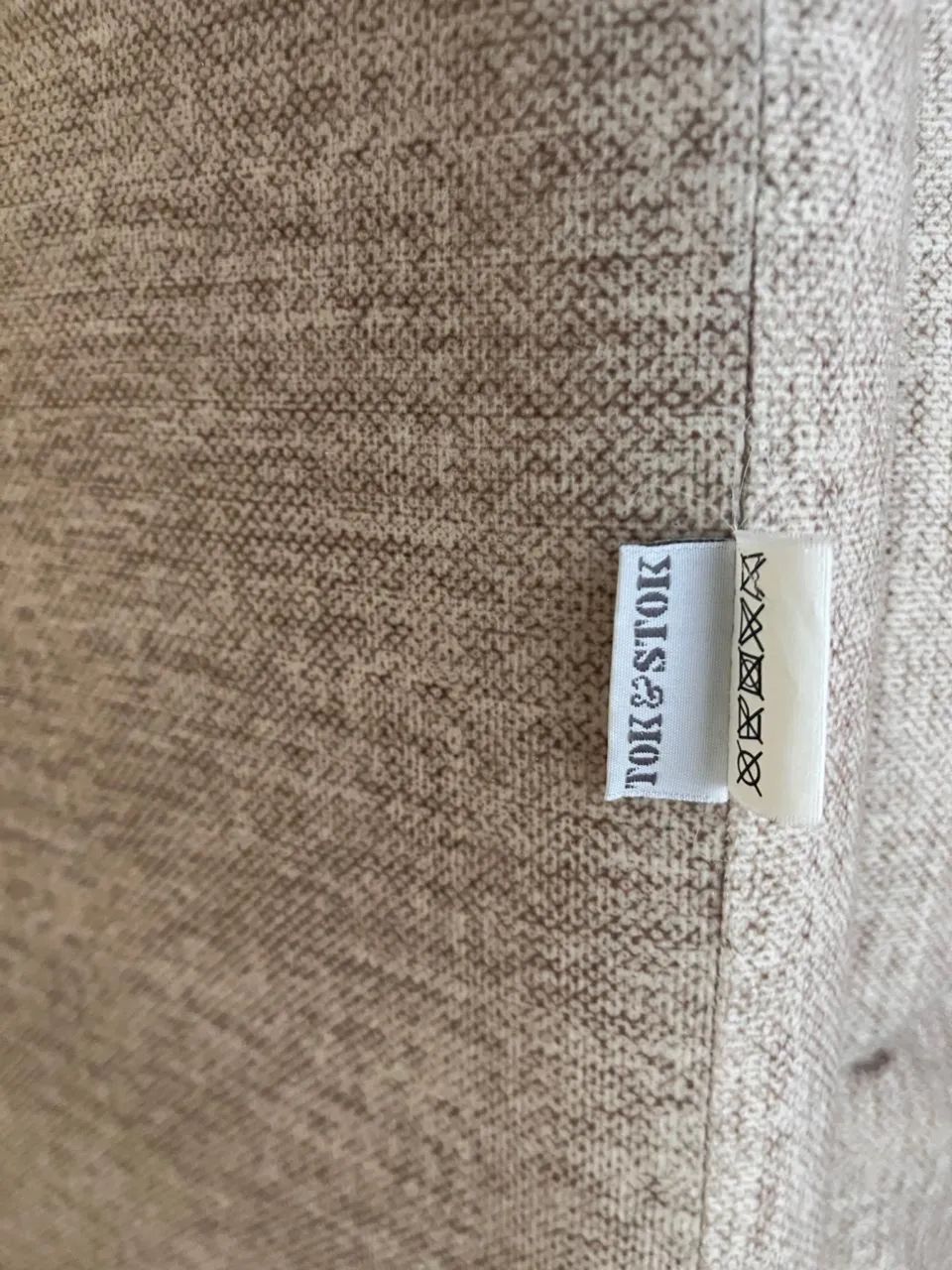 Tok Stok Retractable Sofa423932498806067200