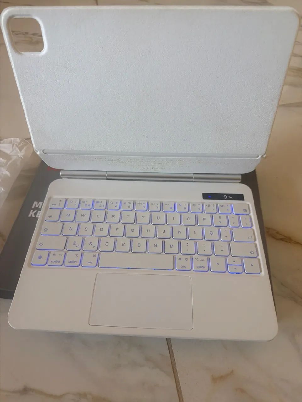 Capa com Teclado Magnético da Bettdow compatível com iPad de 11 e 10,9 polegadas