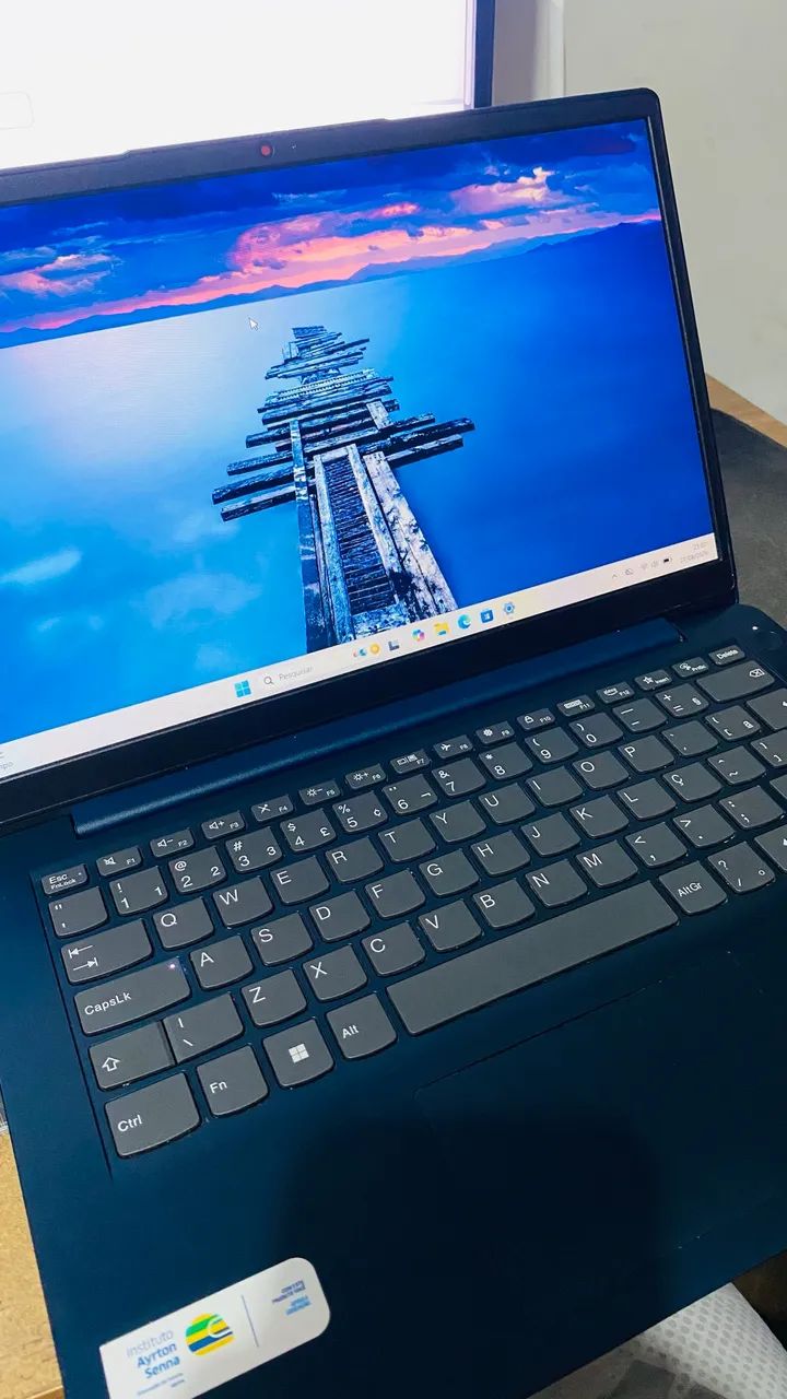 Notebook i3 12th + 4GB RAM + 238GB SSD