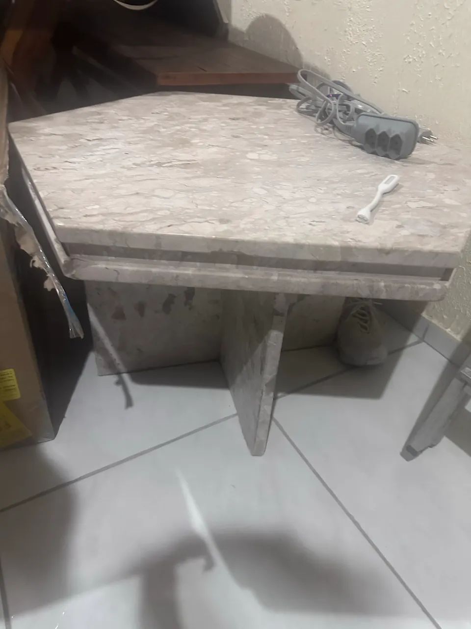 Mesinha de mármore Travertino 