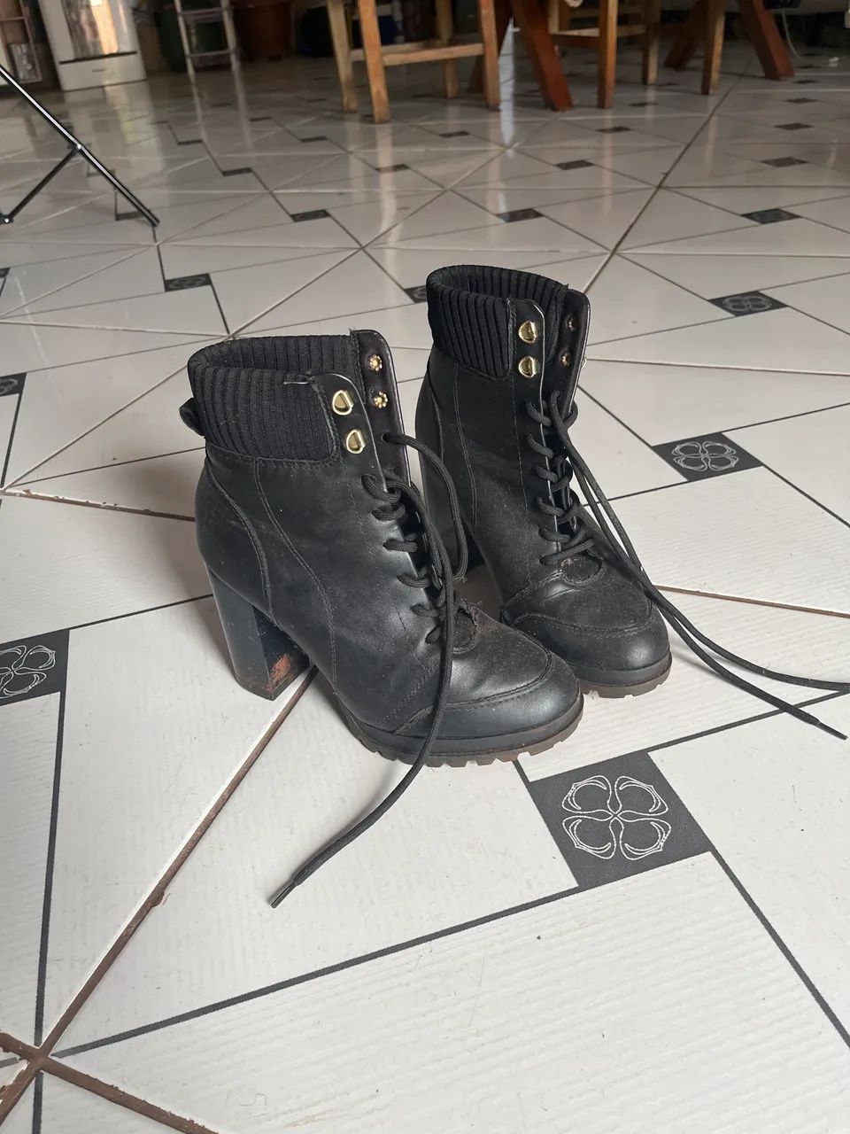 Bota tamanho 37 - Foto 2