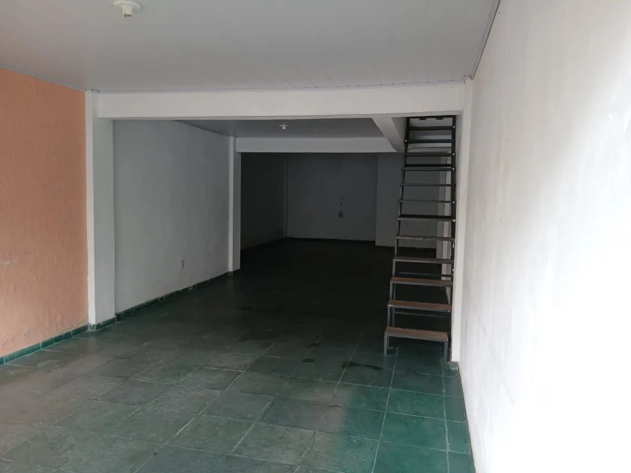 ALUGO LOJA COM SOBRELOJA  - Foto 2