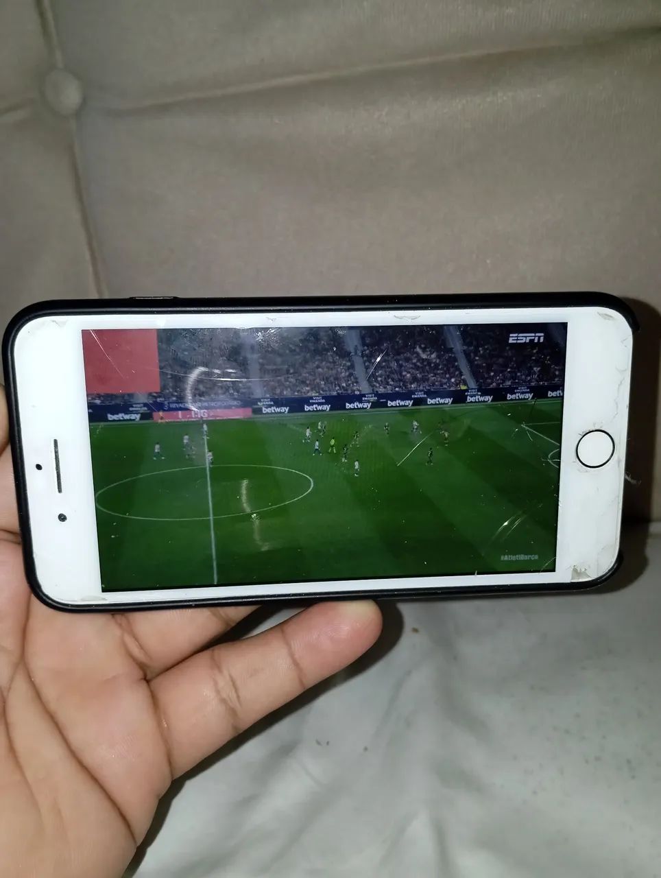 iPhone 8 plus para vender rápido! Trocar apenas vidro dianteiro e traseiro, aceito ofertas