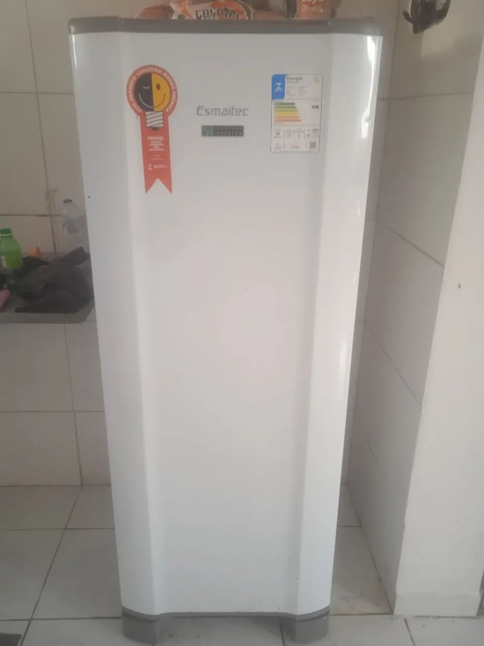 Geladeira Esmaltec 