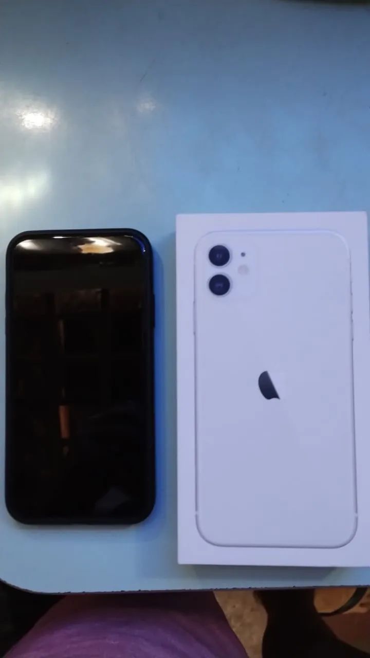 iPhone 11 64GB com caixa (LER DESCRIÇÃO) - Celulares e Smartphones