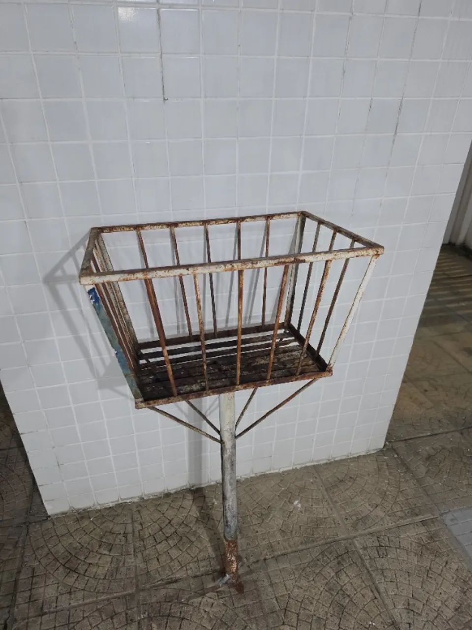 Lixeira de Rua/Calçada de Ferro - Foto 5