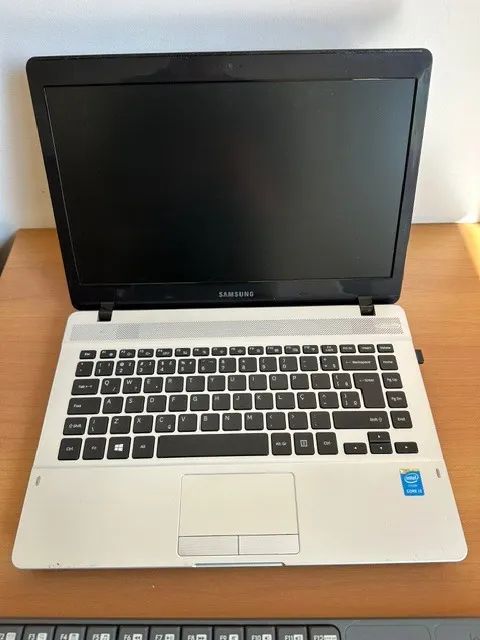 Notebook Samsung i3 5005U (teclado + mouse acompanham de cortesia)