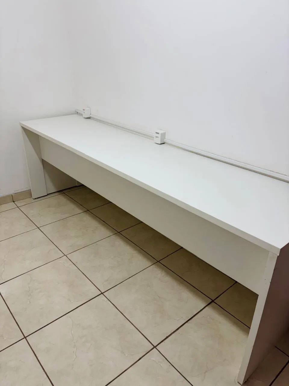 4 Mesas de Escritório Brancas  - Foto 4