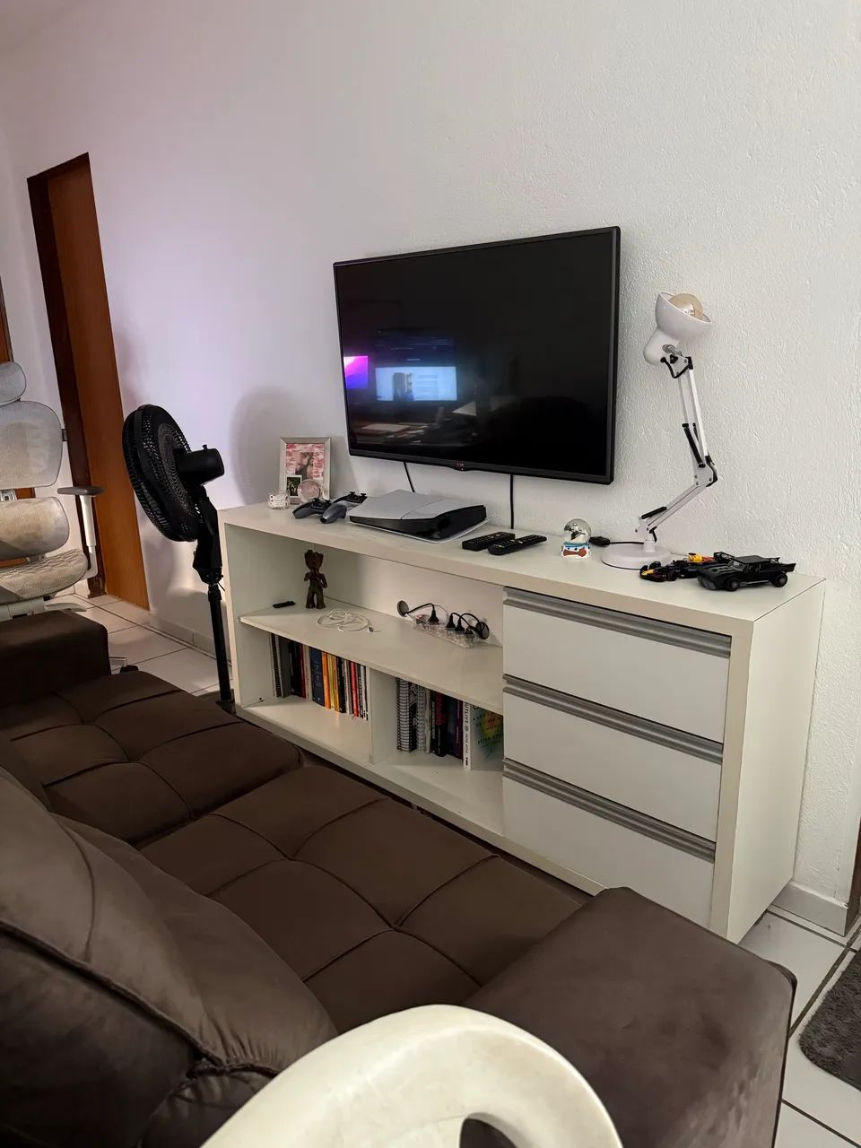 RACK PARA SALA/QUARTO DE MADEIRA MACIÇA - Foto 2