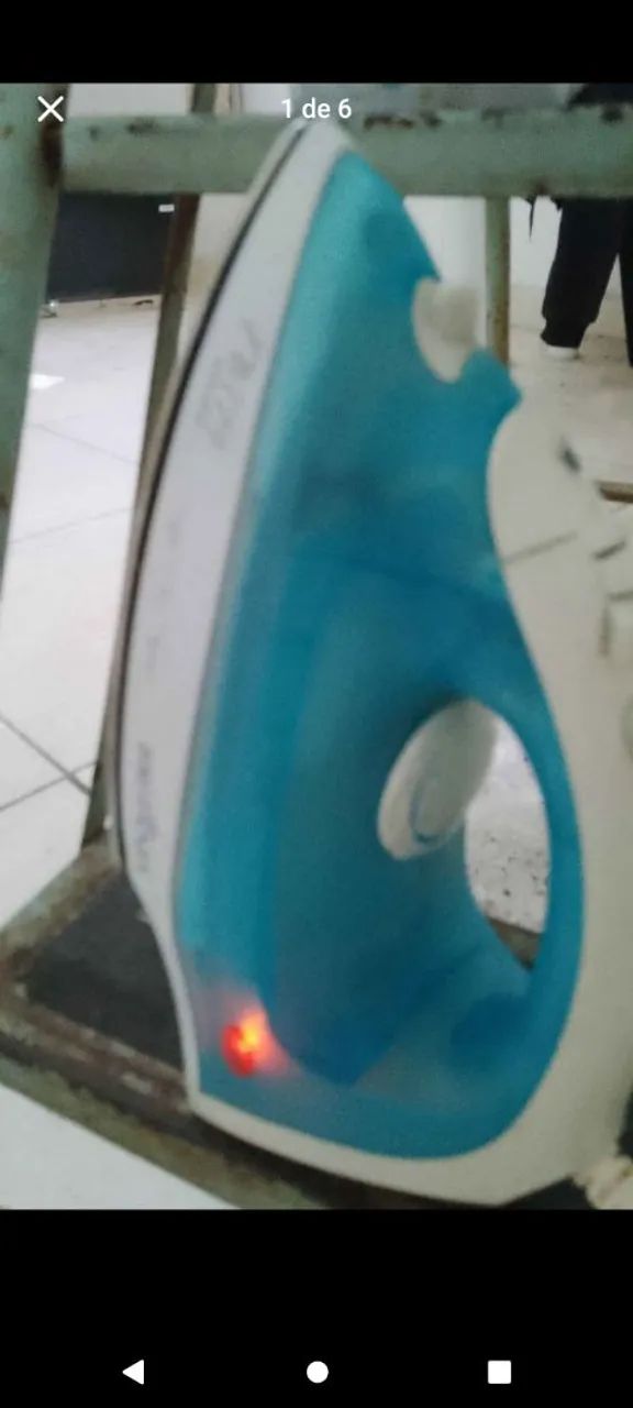 Ferro de passar roupa funcionando  - Foto 4