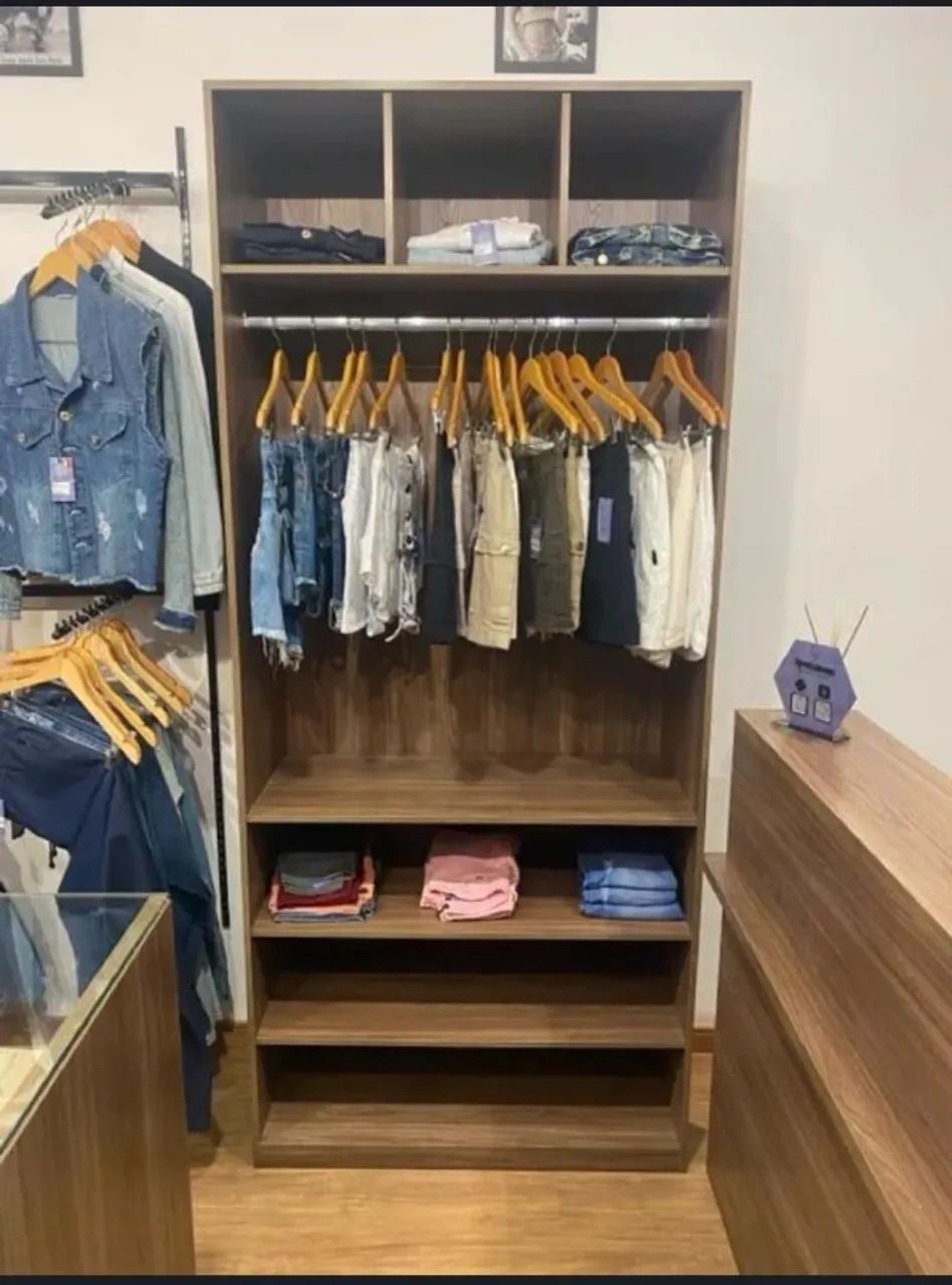 Móveis ideais loja de roupa