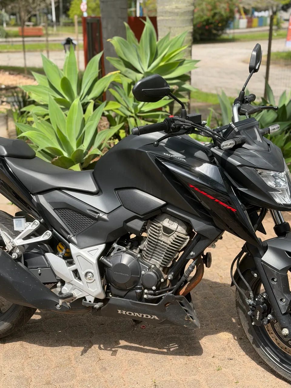 Honda Cb 300 2024 6.000km - Foto 2
