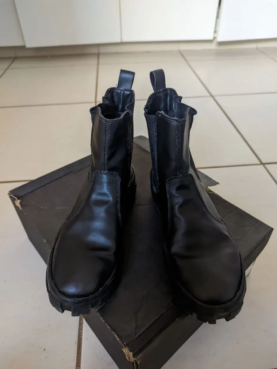 Bota chelsea tratorada - Foto 2